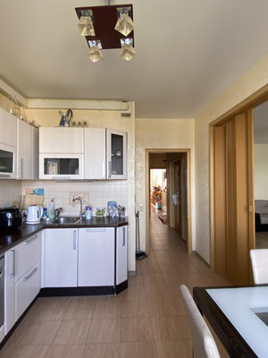 Продам трехкомнатную (3-комн.) квартиру, Комендантский пр-кт, 13Ак1, Санкт-Петербург г