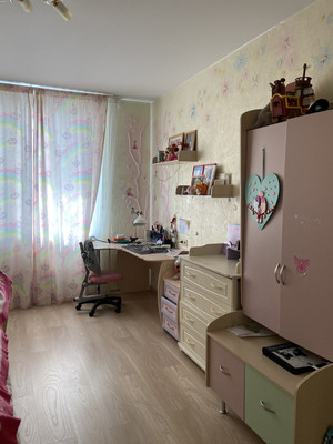 Продам трехкомнатную (3-комн.) квартиру, Комендантский пр-кт, 13Ак1, Санкт-Петербург г
