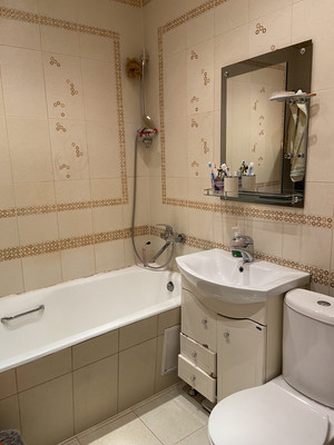 Продам трехкомнатную (3-комн.) квартиру, Комендантский пр-кт, 13Ак1, Санкт-Петербург г