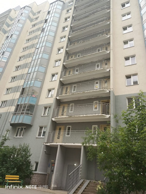 Продам трехкомнатную (3-комн.) квартиру, Маршала Казакова ул, 68к1, Санкт-Петербург г