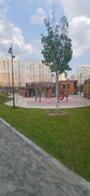 Продам трехкомнатную (3-комн.) квартиру, Маршала Ерёменко ул, 5к3, Москва г
