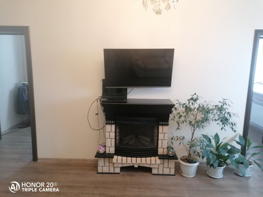 Продам трехкомнатную (3-комн.) квартиру, Крылатый мкр, 24к2, Иркутск г