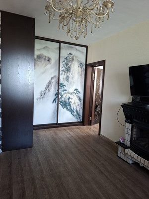 Продам трехкомнатную (3-комн.) квартиру, Крылатый мкр, 24к2, Иркутск г