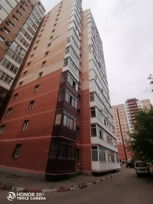 Продам трехкомнатную (3-комн.) квартиру, Крылатый мкр, 24к2, Иркутск г