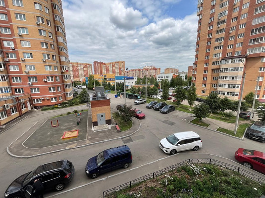 Продам двухкомнатную (2-комн.) квартиру, Лунная ул, 17к3, Жуково д