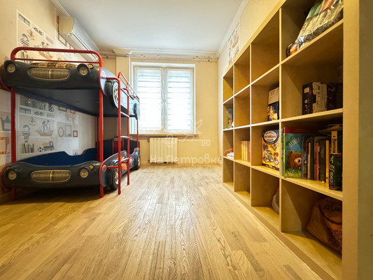 Продам трехкомнатную (3-комн.) квартиру, Архитектора Власова ул, 10, Москва г