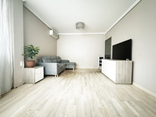 Продам трехкомнатную (3-комн.) квартиру, Архитектора Власова ул, 10, Москва г