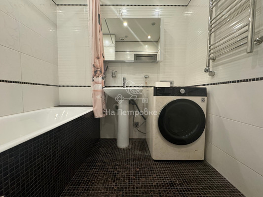 Продам трехкомнатную (3-комн.) квартиру, Архитектора Власова ул, 10, Москва г