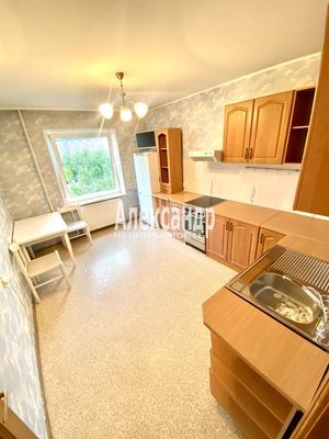 Продам двухкомнатную (2-комн.) квартиру, Джона Рида ул, 7к3, Санкт-Петербург г