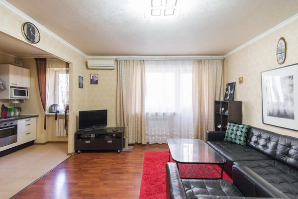 Продам трехкомнатную (3-комн.) квартиру, Жмайлова ул, 21, Ростов-на-Дону г