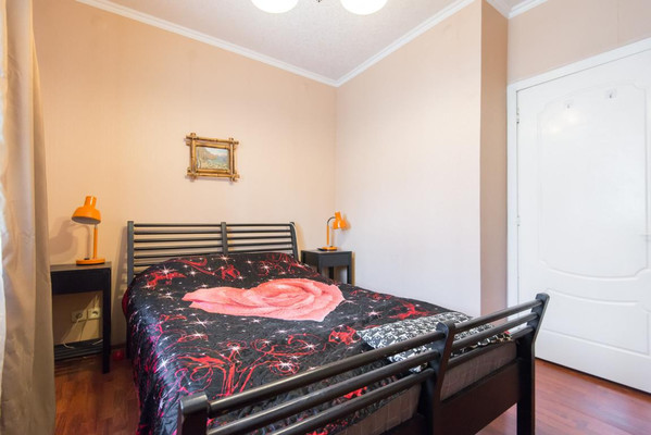 Продам трехкомнатную (3-комн.) квартиру, Жмайлова ул, 21, Ростов-на-Дону г