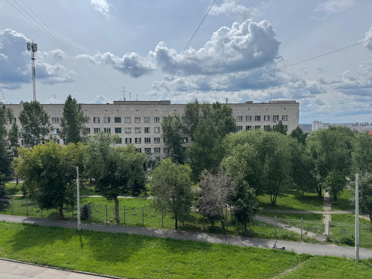Продам однокомнатную (1-комн.) квартиру, Островского ул, 64, Челябинск г