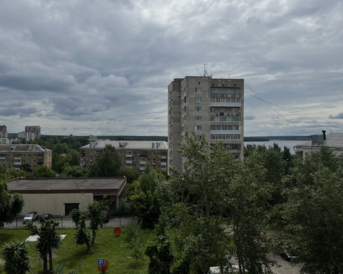 Продам трехкомнатную (3-комн.) квартиру, Мира пр-кт, 6, Нижний Тагил г