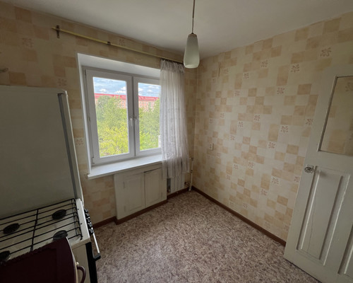 Продам трехкомнатную (3-комн.) квартиру, Мира пр-кт, 6, Нижний Тагил г