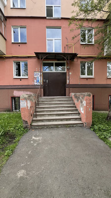 Продам трехкомнатную (3-комн.) квартиру, Мира пр-кт, 6, Нижний Тагил г