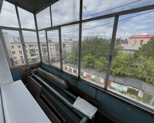 Продам трехкомнатную (3-комн.) квартиру, Мира пр-кт, 6, Нижний Тагил г
