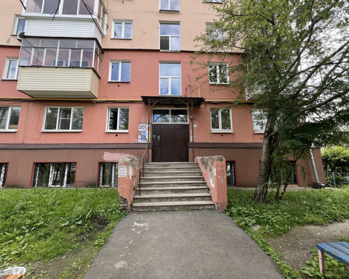 Продам трехкомнатную (3-комн.) квартиру, Мира пр-кт, 6, Нижний Тагил г