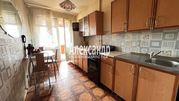 Продам однокомнатную (1-комн.) квартиру, Кутузова б-р, 11, Выборг г