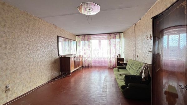 Продам однокомнатную (1-комн.) квартиру, Кутузова б-р, 11, Выборг г