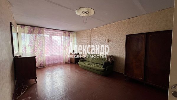 Продам однокомнатную (1-комн.) квартиру, Кутузова б-р, 11, Выборг г