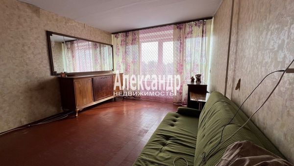 Продам однокомнатную (1-комн.) квартиру, Кутузова б-р, 11, Выборг г