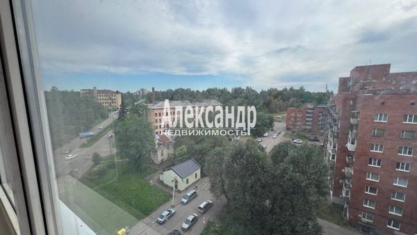 Продам однокомнатную (1-комн.) квартиру, Кутузова б-р, 11, Выборг г