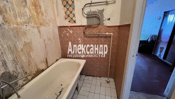 Продам однокомнатную (1-комн.) квартиру, Кутузова б-р, 11, Выборг г