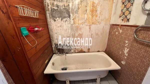 Продам однокомнатную (1-комн.) квартиру, Кутузова б-р, 11, Выборг г