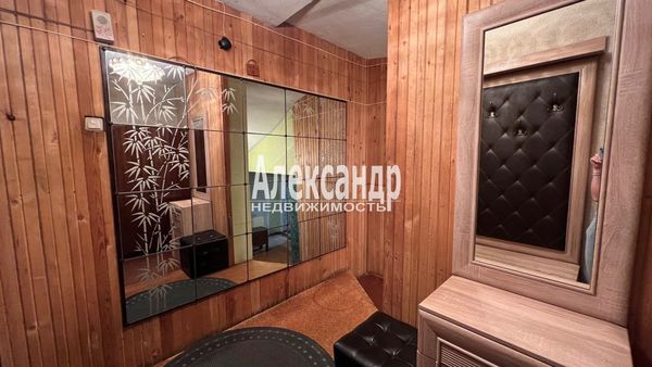 Продам однокомнатную (1-комн.) квартиру, Кутузова б-р, 11, Выборг г