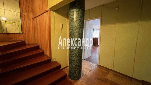 Продам однокомнатную (1-комн.) квартиру, Кутузова б-р, 11, Выборг г