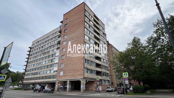 Продам однокомнатную (1-комн.) квартиру, Кутузова б-р, 11, Выборг г
