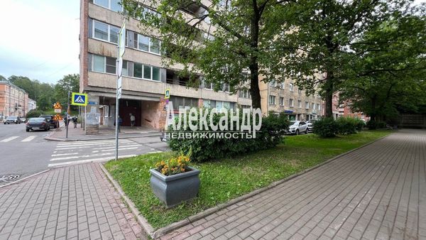 Продам однокомнатную (1-комн.) квартиру, Кутузова б-р, 11, Выборг г
