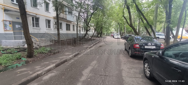 Продам однокомнатную (1-комн.) квартиру, Профсоюзная ул, 110к3, Москва г