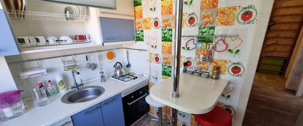 Продам трехкомнатную (3-комн.) квартиру, Южная ул, 7, Пионерский г