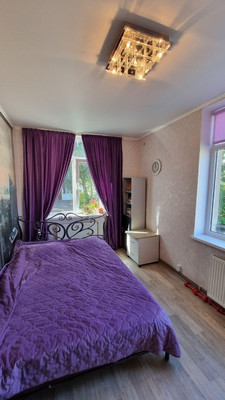 Продам трехкомнатную (3-комн.) квартиру, Южная ул, 7, Пионерский г