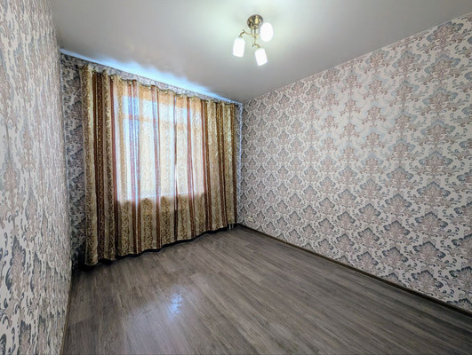 Продам двухкомнатную (2-комн.) квартиру, Варшавское ш, 70, Бородино д