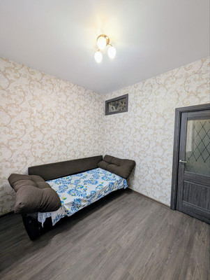 Продам двухкомнатную (2-комн.) квартиру, Варшавское ш, 70, Бородино д