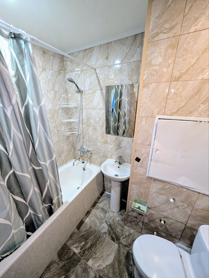 Продам двухкомнатную (2-комн.) квартиру, Варшавское ш, 70, Бородино д