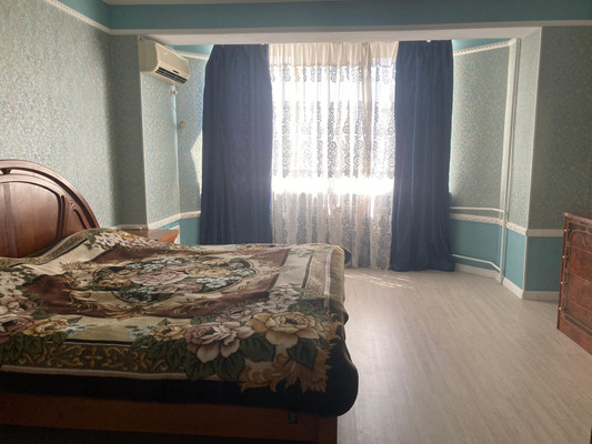 Продам двухкомнатную (2-комн.) квартиру, Самбурова ул, 258, Анапа г