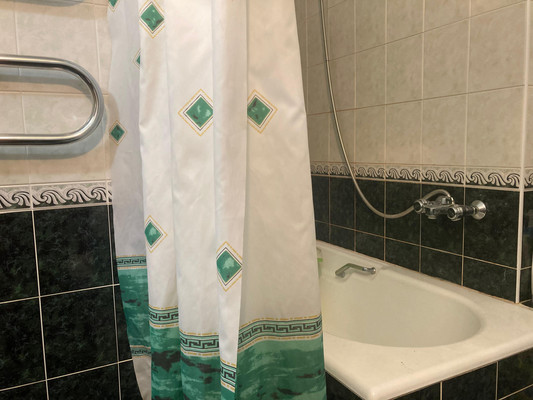 Продам двухкомнатную (2-комн.) квартиру, Самбурова ул, 258, Анапа г