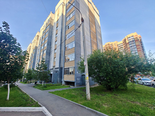 Продам однокомнатную (1-комн.) квартиру, Ноксинский Спуск ул, 8б, Казань г