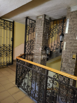 Продам однокомнатную (1-комн.) квартиру, Варшавское ш, 72, Бородино д
