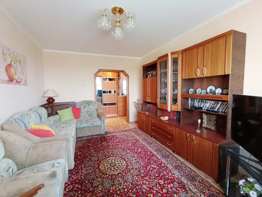 Продам трехкомнатную (3-комн.) квартиру, ДСК мкр, 3, Иваново г