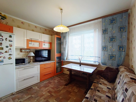 Продам трехкомнатную (3-комн.) квартиру, ДСК мкр, 3, Иваново г