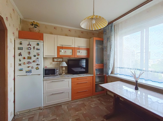 Продам трехкомнатную (3-комн.) квартиру, ДСК мкр, 3, Иваново г