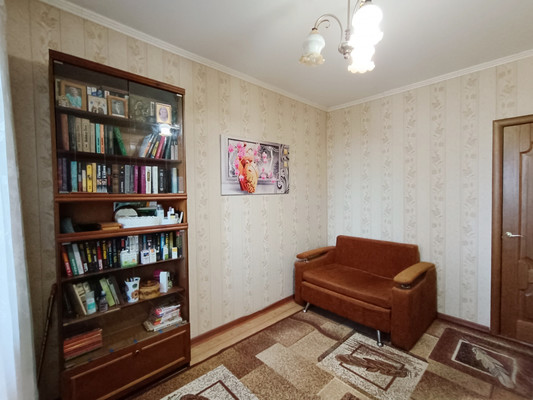 Продам трехкомнатную (3-комн.) квартиру, ДСК мкр, 3, Иваново г