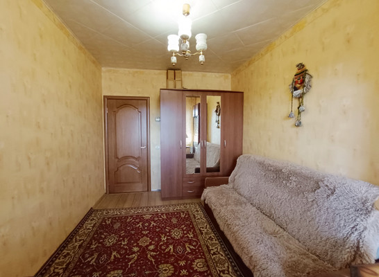 Продам трехкомнатную (3-комн.) квартиру, ДСК мкр, 3, Иваново г