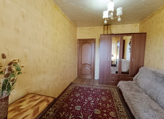 Продам трехкомнатную (3-комн.) квартиру, ДСК мкр, 3, Иваново г