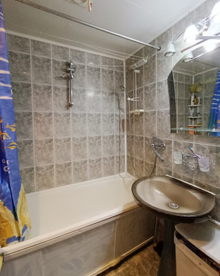 Продам трехкомнатную (3-комн.) квартиру, ДСК мкр, 3, Иваново г