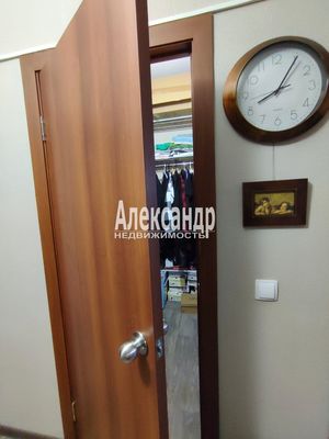 Продам двухкомнатную (2-комн.) квартиру, Школьная ул, 11к2, Бугры п